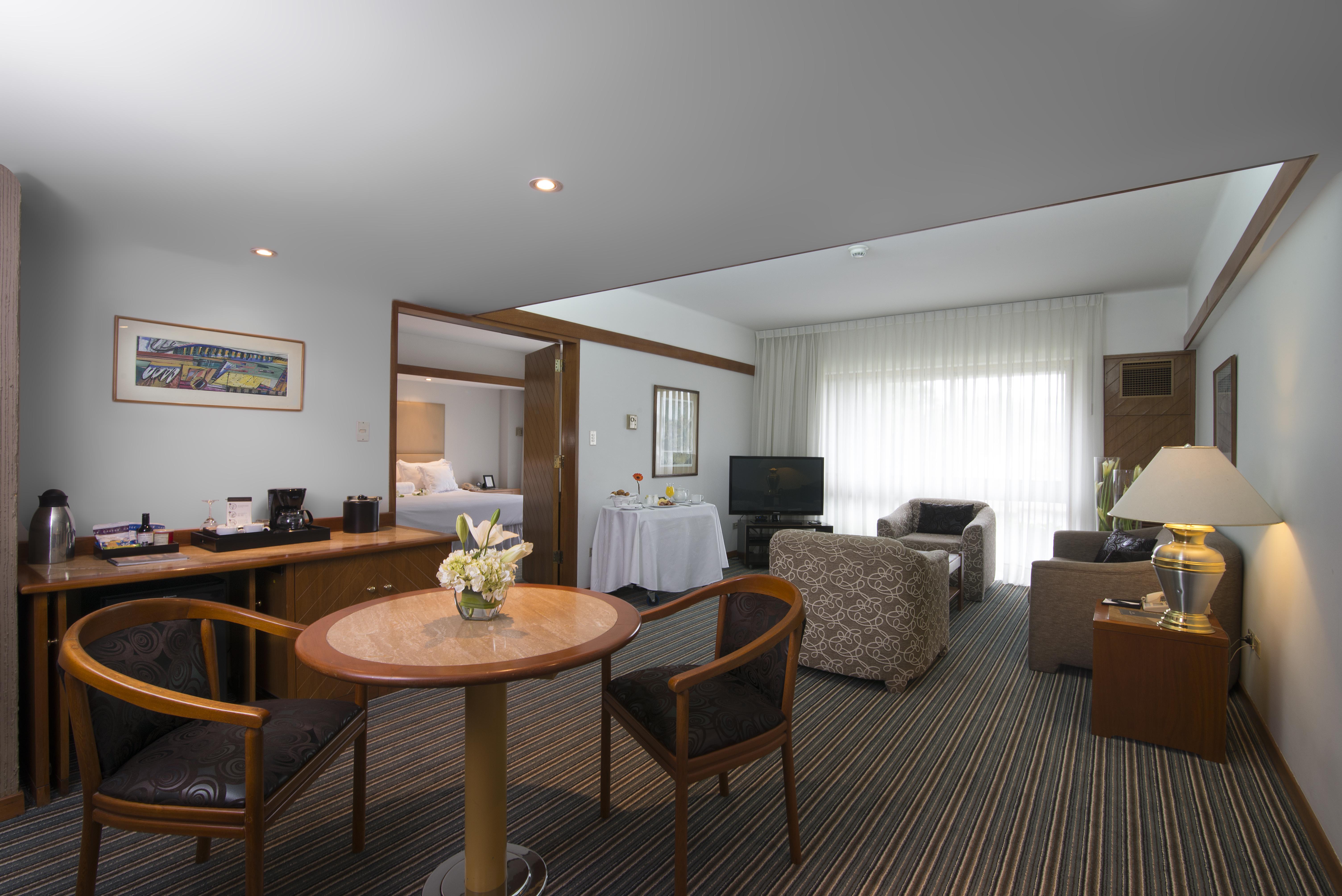 Sonesta Hotel El Olivar Λίμα Εξωτερικό φωτογραφία A suite at the hotel